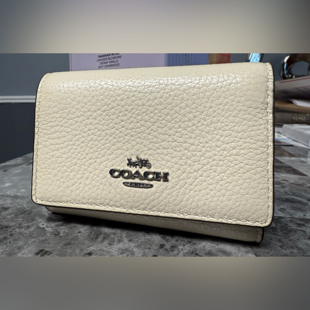 Small Coach pebbled leather wallet